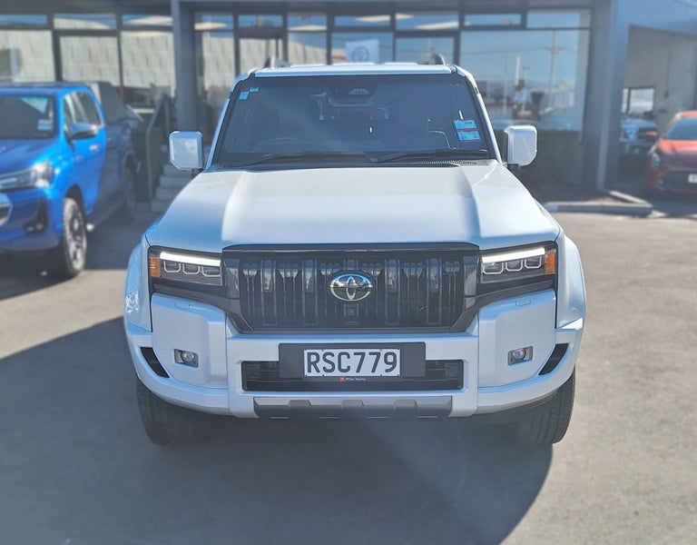 2024 Toyota Land Cruiser VX DIESEL HYBRID 4WD/4... image 2