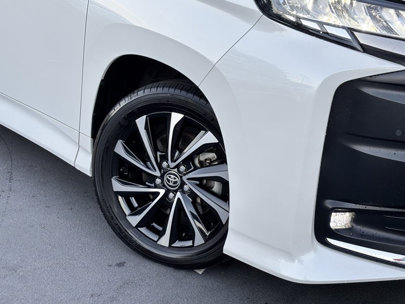 2024 Toyota Noah 1.8 HYBRID LUXURY PEOPLE MOVER image 5