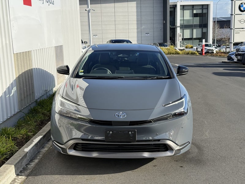 2024 Toyota Prius 1.8 Hybrid U Hatch 2WD 5 Dr C... image 3