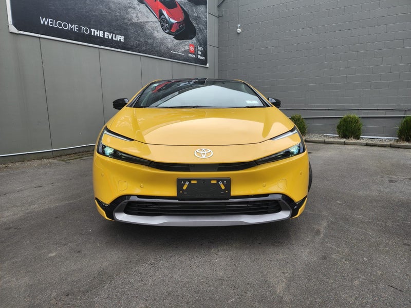 2024 Toyota Prius 2.0 Hybrid Z 2WD image 3
