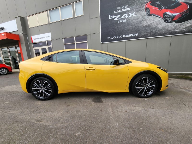 2024 Toyota Prius 2.0 Hybrid Z 2WD image 4