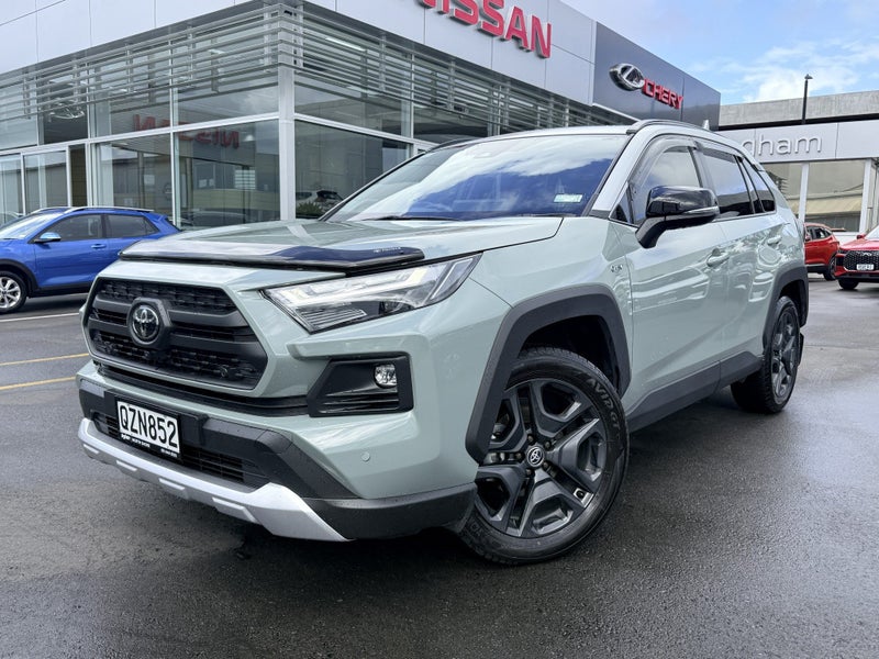 2024 Toyota RAV4 ADVENTURE 2.5 PETROL HYBRID 4WD image 2