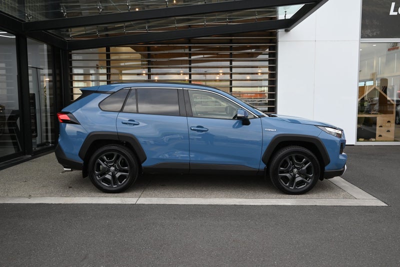 2024 Toyota RAV4 Adventure 2.5 Petrol Hybrid AW... image 5