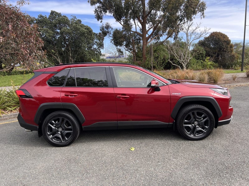 2024 Toyota RAV4 Adventure 2.5P HEV image 4