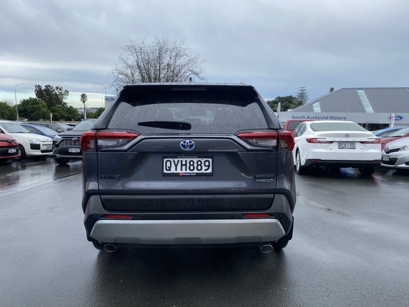2024 Toyota RAV4 Adventure 2.5P HEV AWD SUV image 4