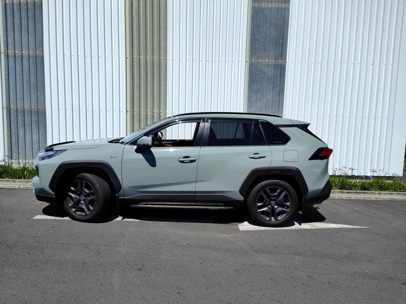 2024 Toyota RAV4 Adventure 2.5P HEV ECVT AWD SU... image 2