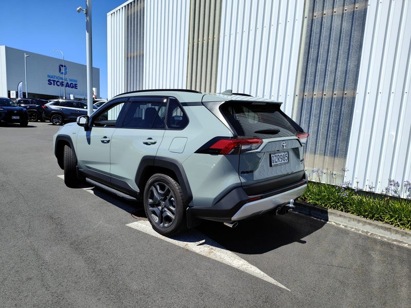 2024 Toyota RAV4 Adventure 2.5P HEV ECVT AWD SU... image 3