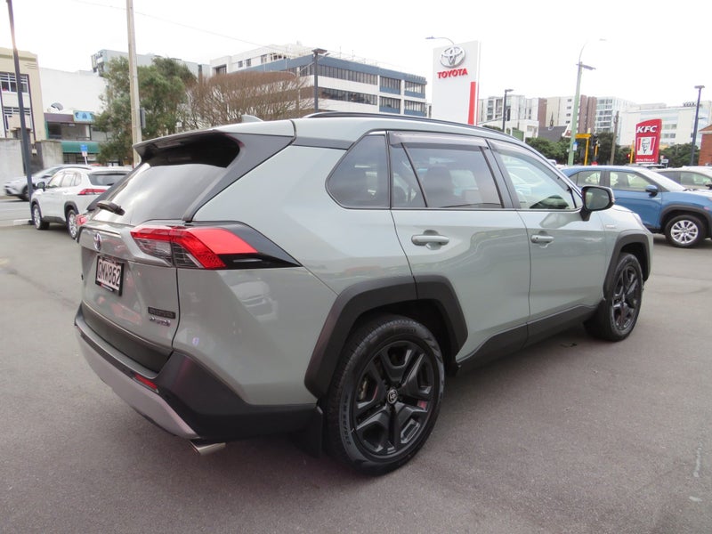 2024 Toyota RAV4 Adventure 2.5P HEV ECVT AWD SUV image 4