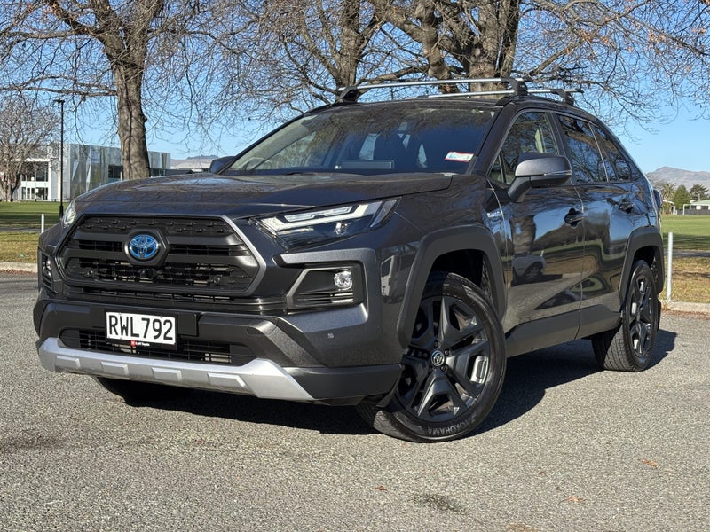 2024 Toyota RAV4 Adventure 2.5P HEV ECVT AWD SUV image 3