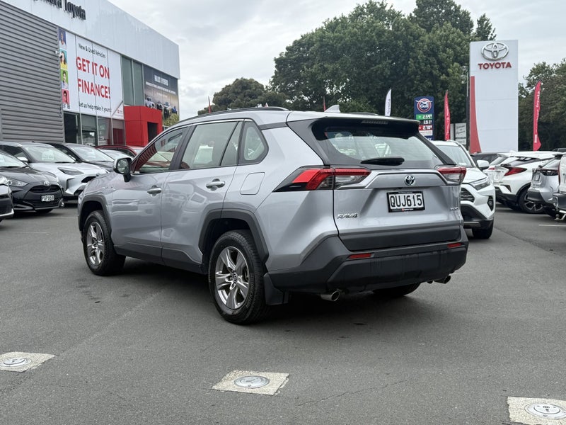 2024 Toyota RAV4 GX 2.5 HV AWD image 3