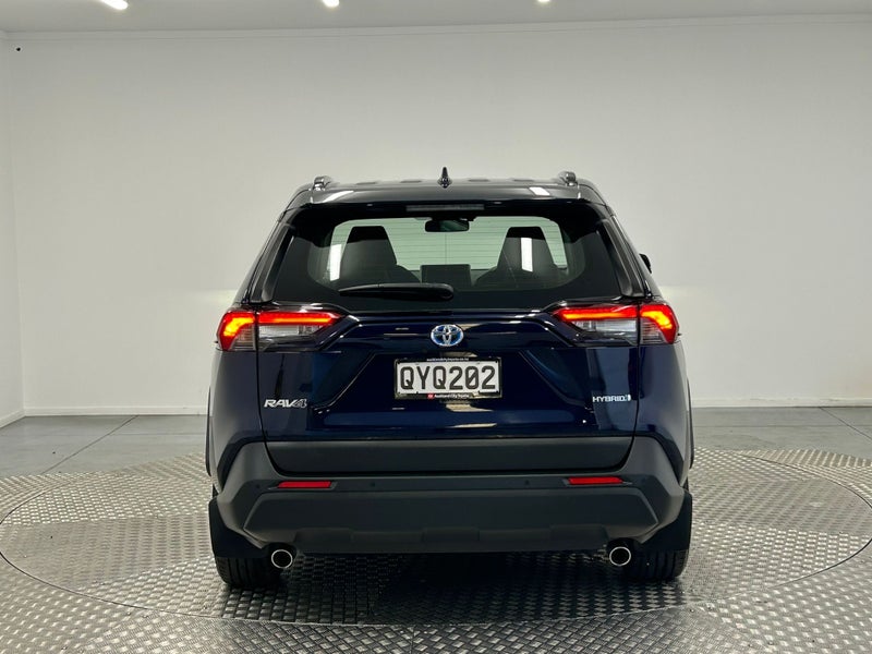 2024 Toyota RAV4 GX 2.5 Hybrid AWD image 4