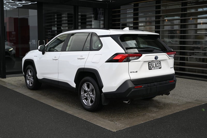 2024 Toyota RAV4 GX 2.5 Petrol Hybrid AWD SUV image 2