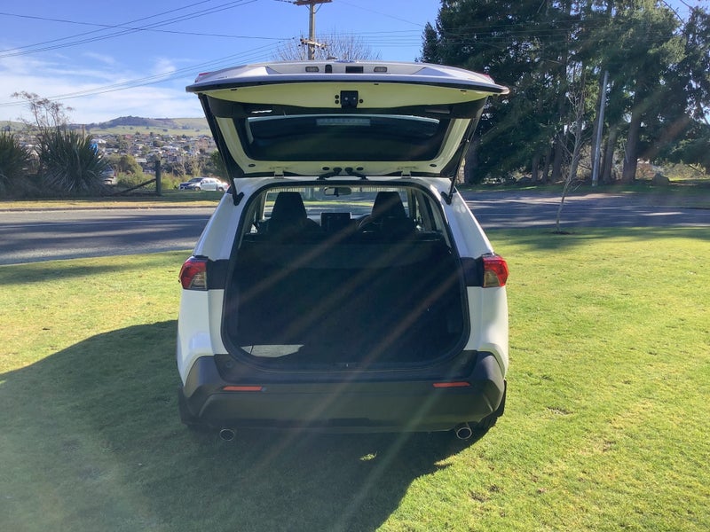 2024 Toyota RAV4 GX 2.5P AWD Hybrid Electric Ve... image 5