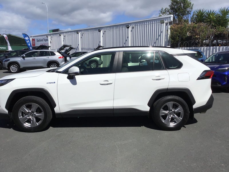 2024 Toyota RAV4 GX 2.5P AWD Hybrid SUV image 4