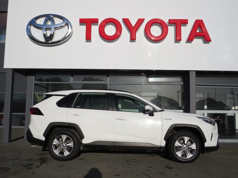 2024 Toyota RAV4 GX 2.5P HV image 4