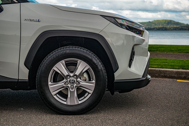 2024 Toyota RAV4 GX 2.5P HV ECVT AWD image 3
