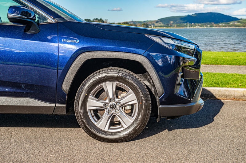 2024 Toyota RAV4 GX 2.5P HV ECVT AWD image 4