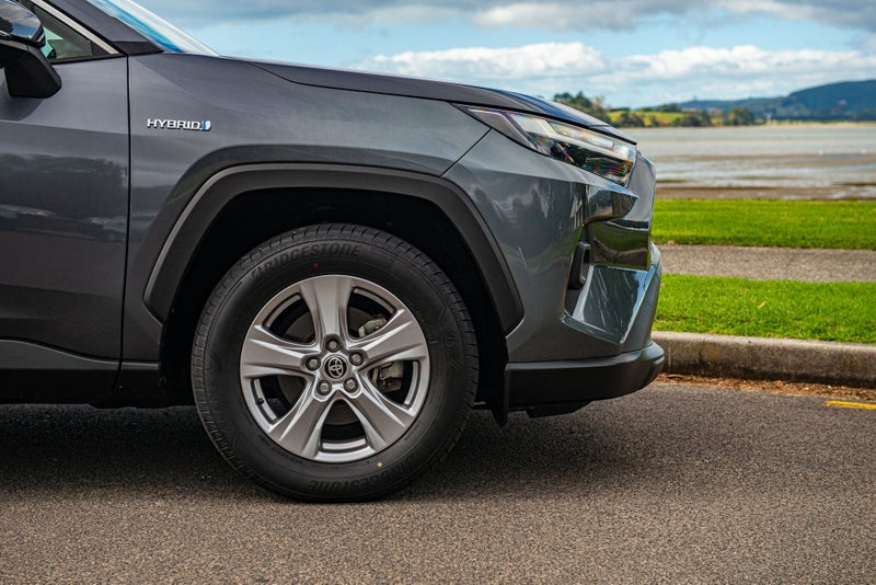 2024 Toyota RAV4 GX 2.5P HV ECVT AWD image 4