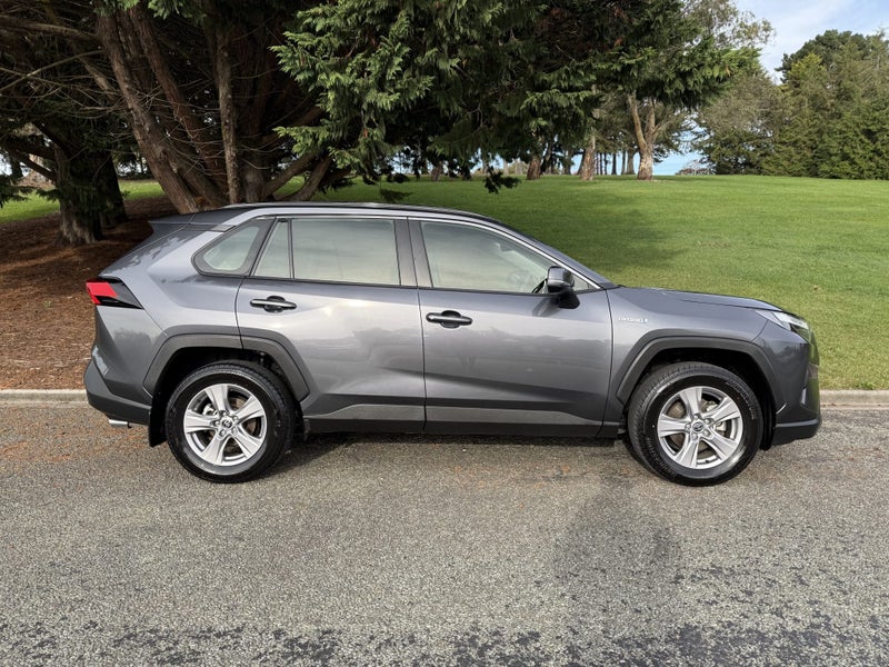 2024 Toyota RAV4 GX 2.5P HV ECVT AWD SUV/5D/5S image 3