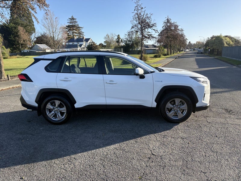 2024 Toyota RAV4 GX 2.5P HV ECVT AWD SUV/5D/5S image 3
