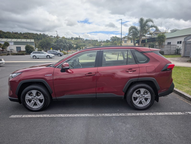 2024 Toyota RAV4 GX 2.5P HV ECVT AWD SUV/5D/5S image 2