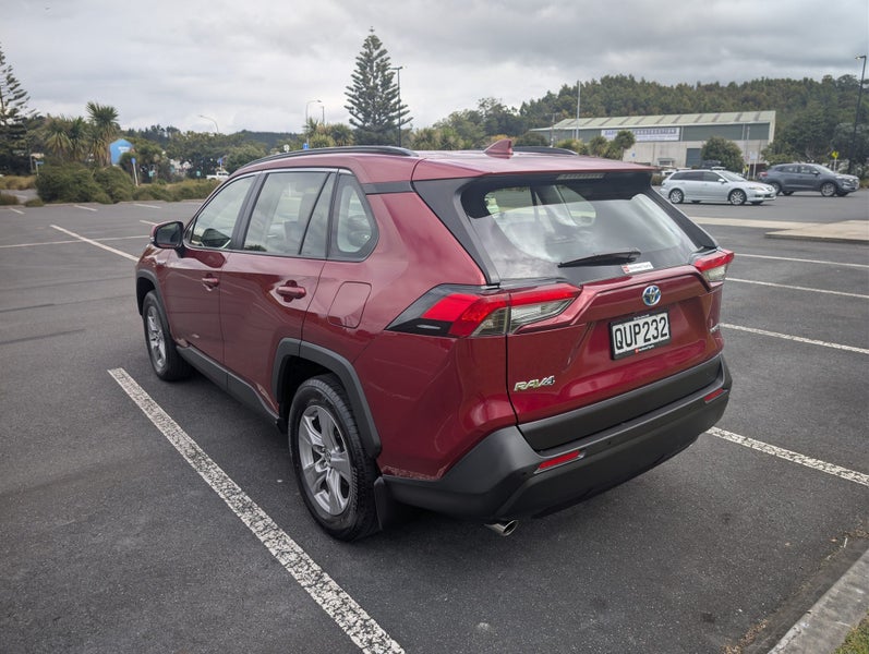 2024 Toyota RAV4 GX 2.5P HV ECVT AWD SUV/5D/5S image 3