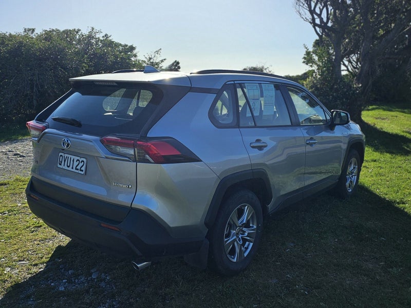 2024 Toyota RAV4 GX 2.5P HV ECVT AWD SUV/5D/5S image 4