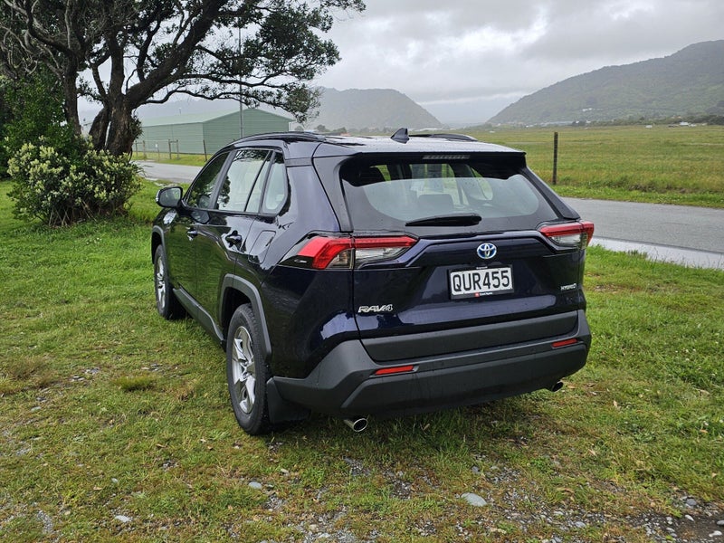 2024 Toyota RAV4 GX 2.5P HV ECVT AWD SUV/5D/5S image 3