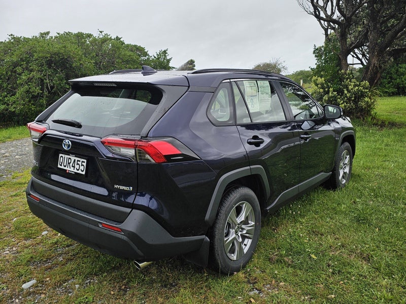 2024 Toyota RAV4 GX 2.5P HV ECVT AWD SUV/5D/5S image 4