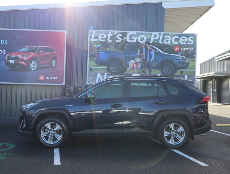 2024 Toyota RAV4 GX 2.5P HV ECVT AWD SUV/5D/5S image 5