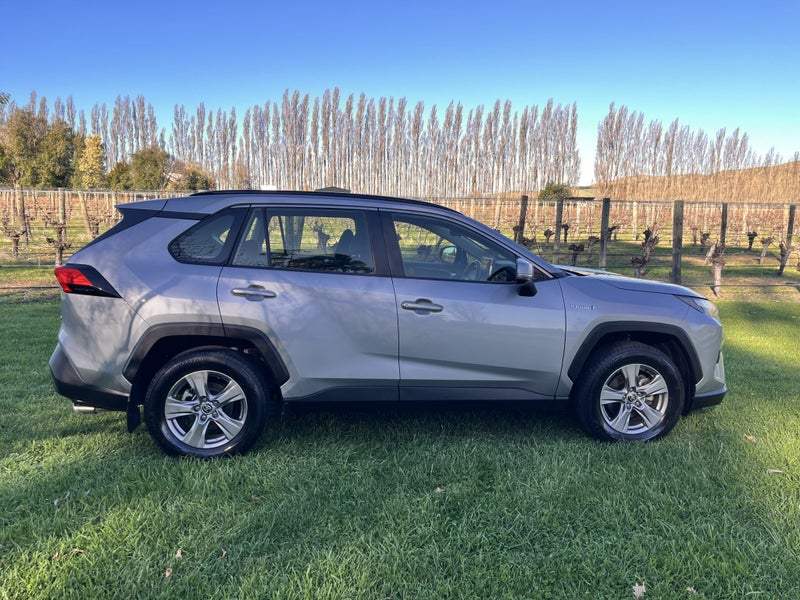 2024 Toyota RAV4 GX 2.5P HV ECVT AWD SUV/5D/5S image 3