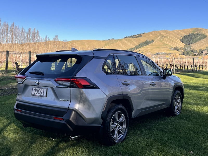 2024 Toyota RAV4 GX 2.5P HV ECVT AWD SUV/5D/5S image 4