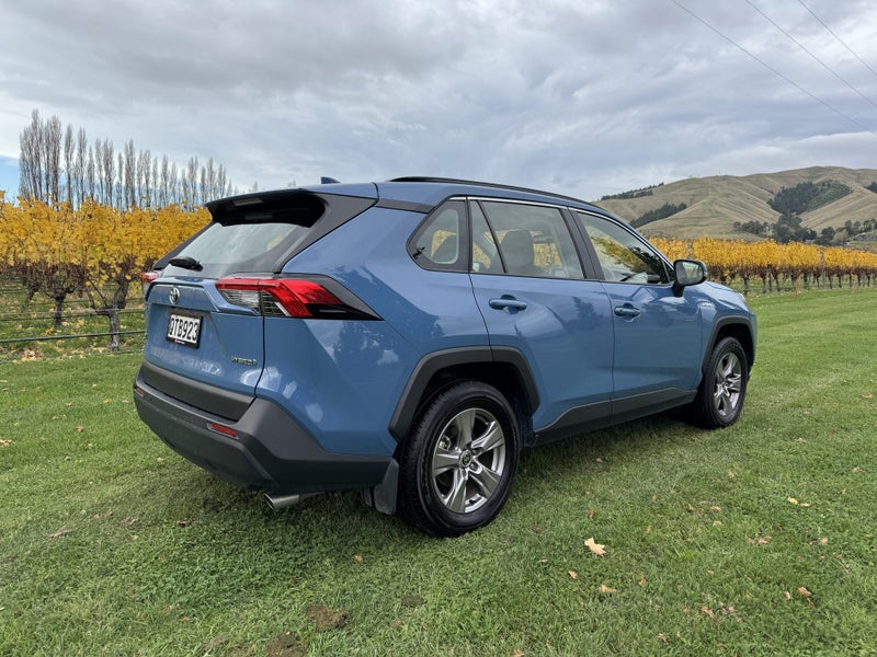 2024 Toyota RAV4 GX 2.5P HV ECVT AWD SUV/5D/5S image 4