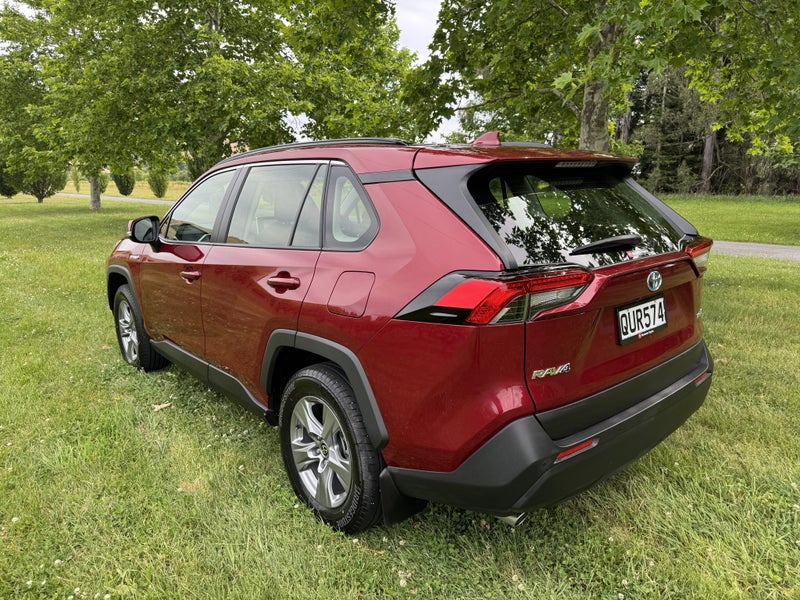 2024 Toyota RAV4 GX 2.5P HV ECVT AWD SUV/5D/5S image 5