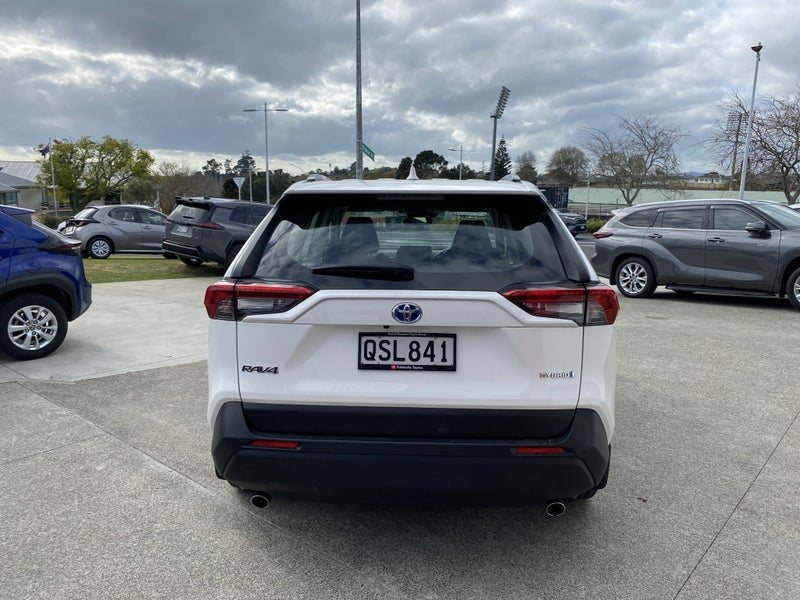2024 Toyota RAV4 GX 2.5P HV ECVT AWD SUV image 4