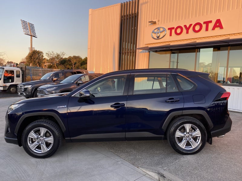 2024 Toyota RAV4 GX 2.5P HV ECVT AWD SUV image 2