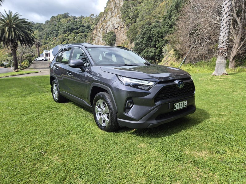 2024 Toyota RAV4 GX 2.5P Hybrid image 3