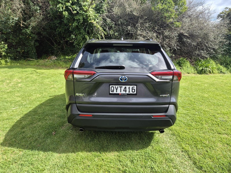 2024 Toyota RAV4 GX 2.5P Hybrid image 5