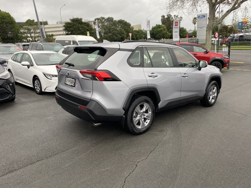 2024 Toyota RAV4 GX 2.5P Hybrid image 2