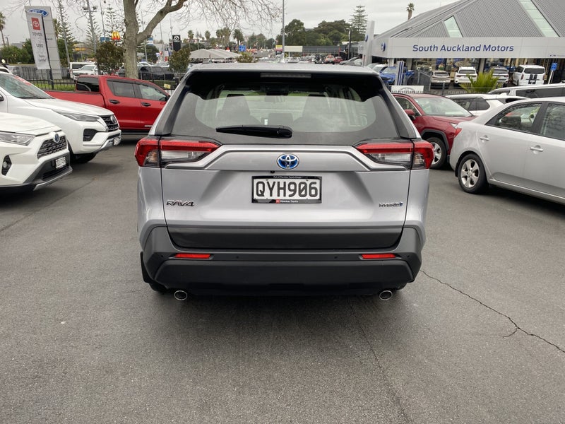 2024 Toyota RAV4 GX 2.5P Hybrid image 3
