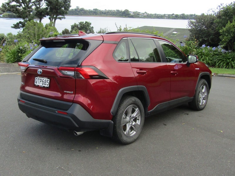 2024 Toyota RAV4 GX 2.5P HYBRID image 3