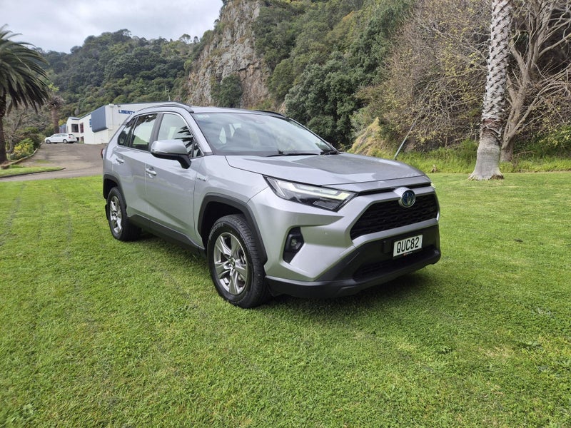 2024 Toyota RAV4 GX 2.5P Hybrid image 3
