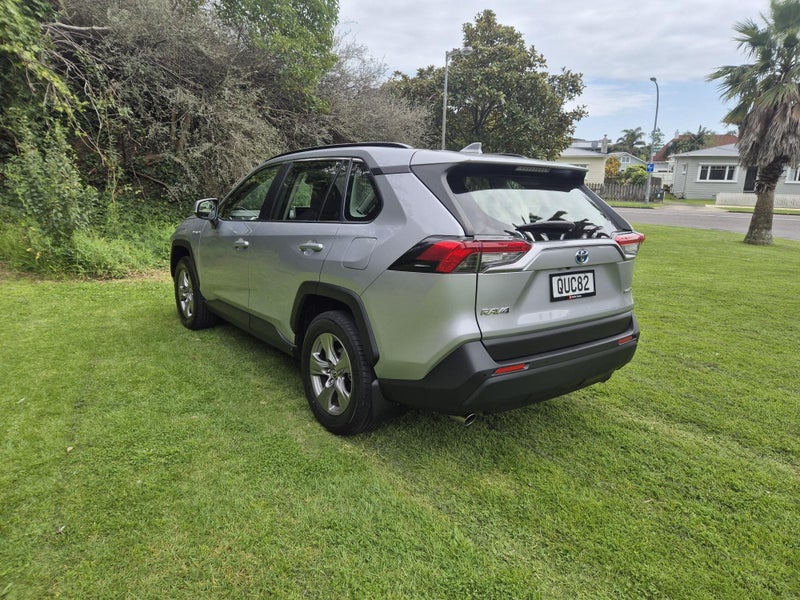 2024 Toyota RAV4 GX 2.5P Hybrid image 4