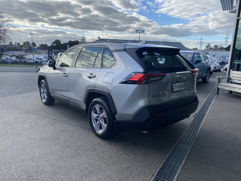 2024 Toyota RAV4 GX 2.5P Hybrid image 4