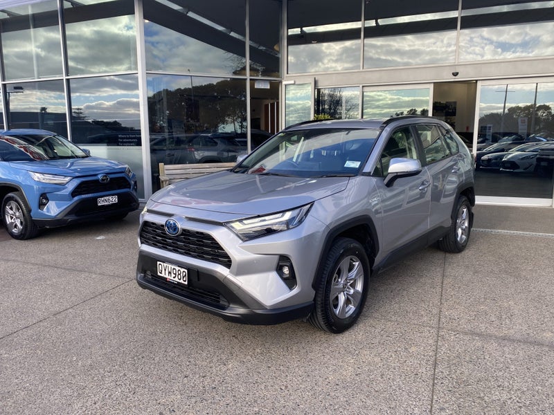 2024 Toyota RAV4 GX 2.5P Hybrid image 5