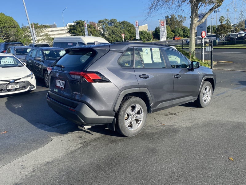 2024 Toyota RAV4 GX 2.5P Hybrid image 2