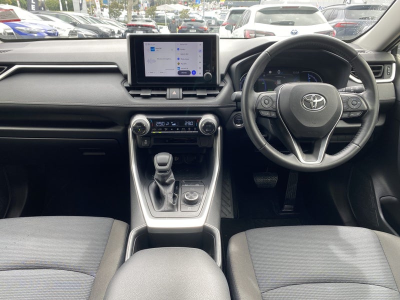 2024 Toyota RAV4 GX 2.5P Hybrid image 2