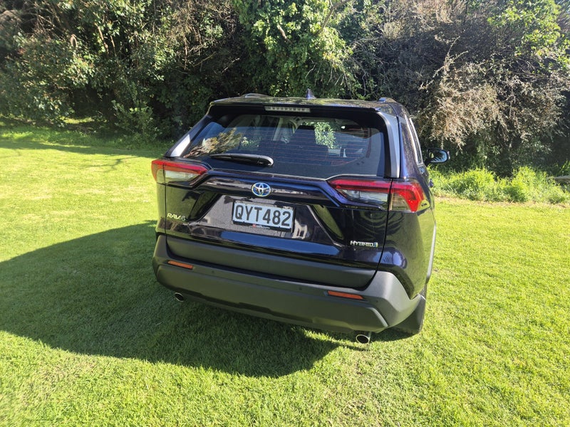 2024 Toyota RAV4 GX 2.5P Hybrid image 5