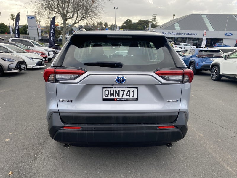 2024 Toyota RAV4 GX 2.5P Hybrid image 3
