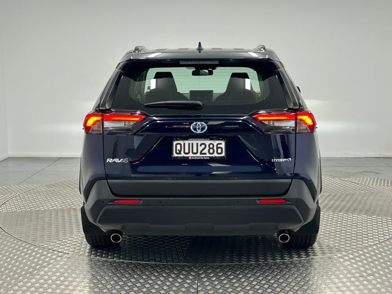2024 Toyota RAV4 GX 2.5P Hybrid image 4